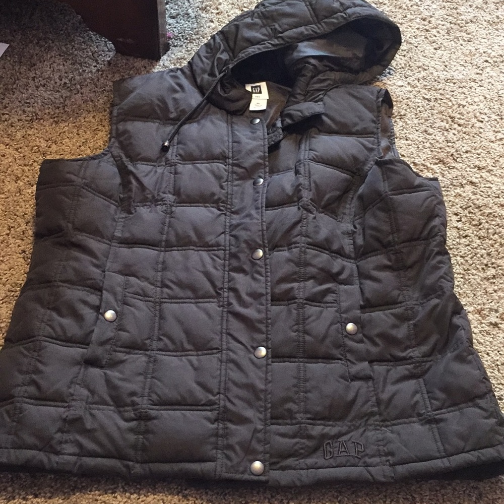 XL Gap quilted vest!